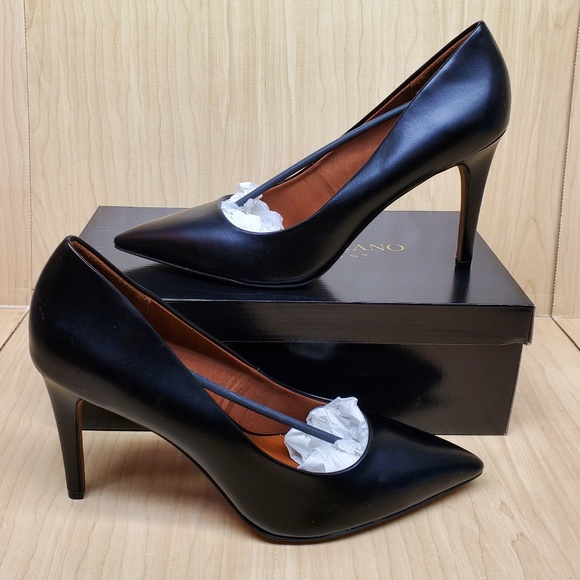women's habit pointed pump